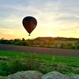 Freedom.❣ Was denkt ihr, was eine Ballonfahrt so besonders macht? . . #hotairballooning #heißluftballon #balloon #austria #beautiful...