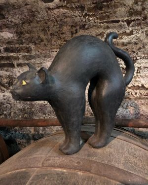 #langenlois #winecellar #wine #wachau #danube #sculptures #donauradweg #europa #loweraustria #art #cat #katze #niederösterreich #austria #travelaustria #travellingismypassion #travel...