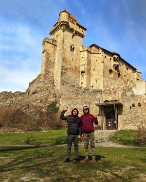 За нашими з @hrach_andrii спинами стародавній замок Ліхтенштайн який було засновано в 1136 році, і від назви...