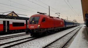 Der Silva Nortica bei seiner Durchfahrt in St.Andrä-Wördern 🚈 Zug: Silva Nortica 🛤 Fährt als REX 41,...
