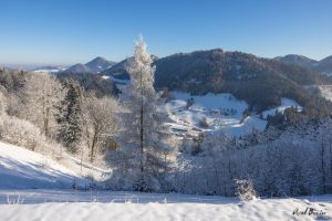 Winter magic in Austria, can you spot the little train in the valley at Laubenbachmühle? @mariazellerbahn #austria...