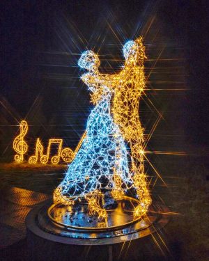 illumina im Schlosspark Grafenegg #illumina #illumination #lichter #lichterkette #grafenegg #niederösterreich #licht #lichtkunst #alleswalzer ...