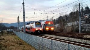 2 Züge unterwegs Richtung Wien Westbahnhof Cityjet: 🚈 Zug: Cityjet 🛤 Fährt als S50 🌍 Route: Unterpurkersdorf...
