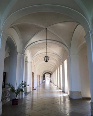 Licht am Ende des Tunnels 😉 - Benediktinerstift Göttweig