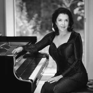 Im kommenden Schlossklänge-Konzert am 28. Jänner lassen Pianistin Elena Bashkirova mit dem @tonkunstler_orchestra unter Jun Märkl «spanische»...