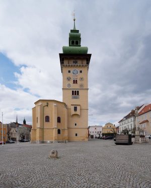 05/04/2023 Austria Niederösterreich Weinviertel Retz Am Hauptplatz mit Blick auf den Rathausturm. Das ...