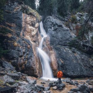 Der Sebastian-Wasserfall im Losenheimer-Tal bei Puchberg am Schneeberg 🌊 ⛰️ 📷 by @martin_zorn_photography: mit Canon eos R5-...