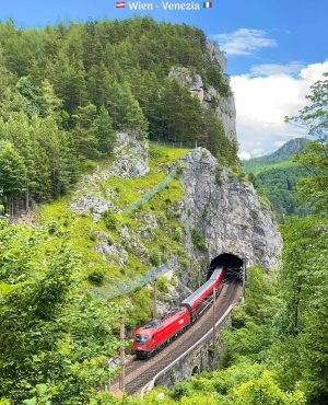 📍Weinzettelwand, Semmering🇦🇹Austria 🚂Photo: ÖBB railjet 133 (🇦🇹Wien-Semmering-Klagenfurt-Villach-Udine-Venezia Santa Lucia🇮🇹) 🚂Video 1: Eurocity EC ...